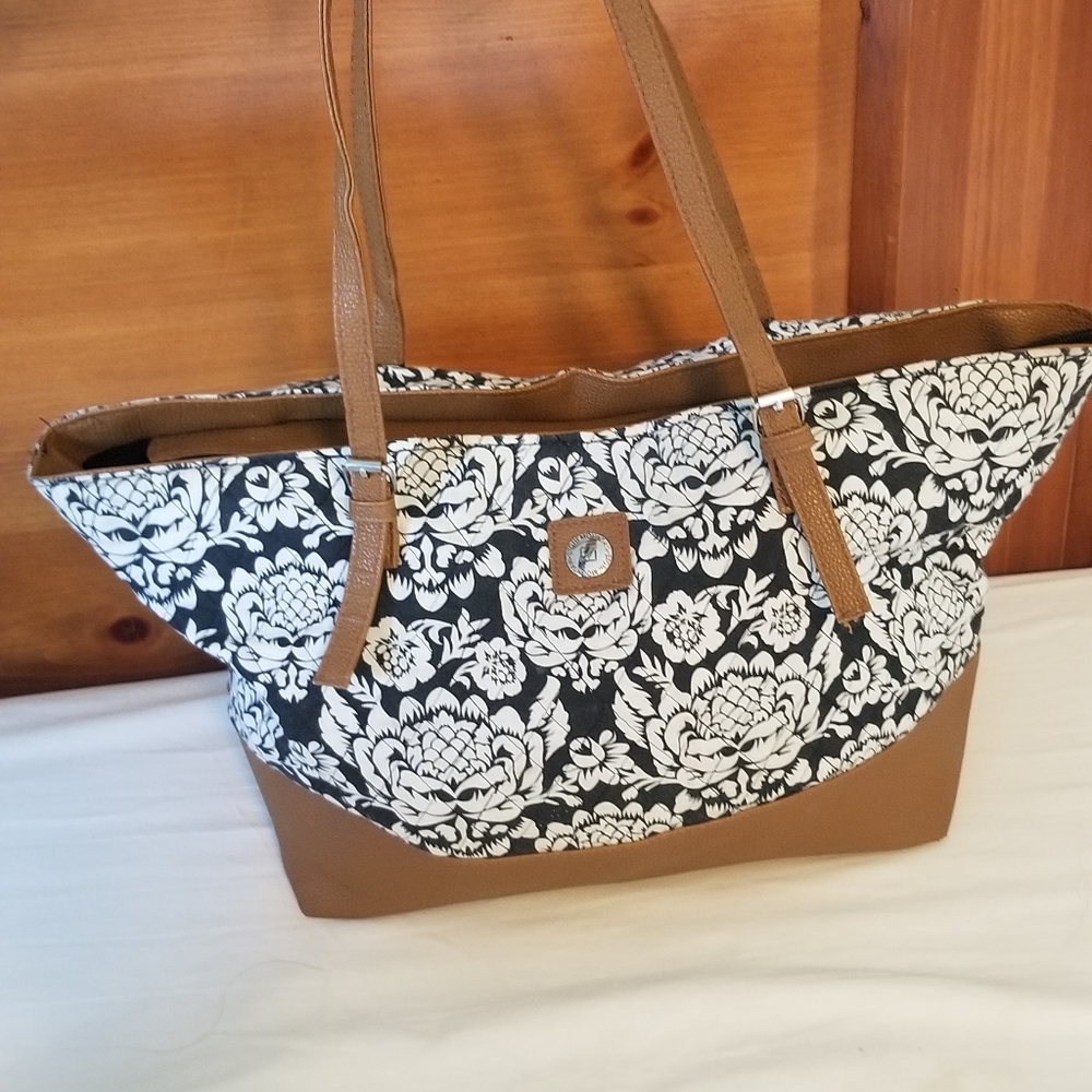 Stone mountain tote
